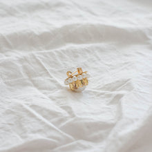 Mini Pearl Pin