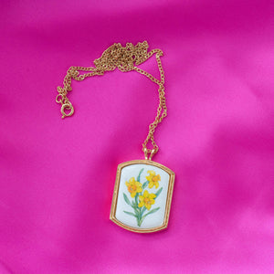 Spring Daffodil Pendant Necklace
